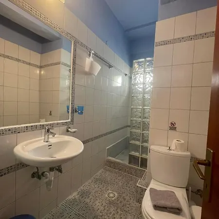 Ξενοδοχείο με διαμερίσματα Nefeli Htl 2*
