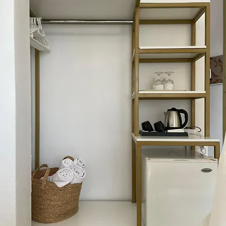 Nefeli Htl Ξενοδοχείο με διαμερίσματα 2*