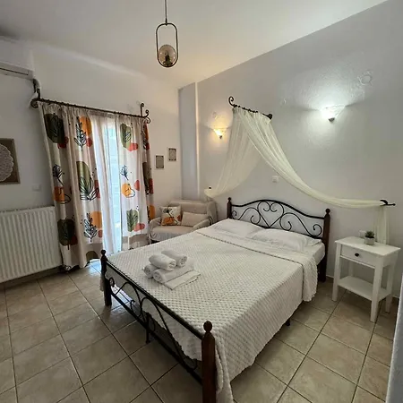 Ξενοδοχείο με διαμερίσματα Nefeli Htl 2*