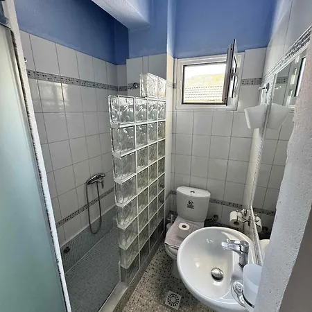 Nefeli Htl Ξενοδοχείο με διαμερίσματα 2*