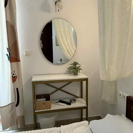 Nefeli Htl Ξενοδοχείο με διαμερίσματα Παραλία