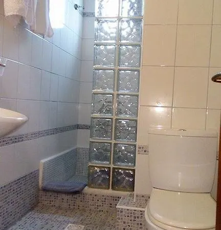 Ξενοδοχείο με διαμερίσματα Nefeli Htl 2*