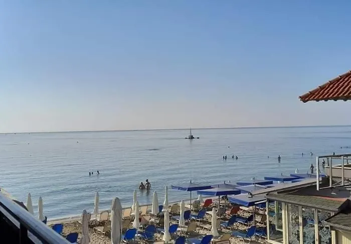 Aparthotel Nefeli Htl 2*