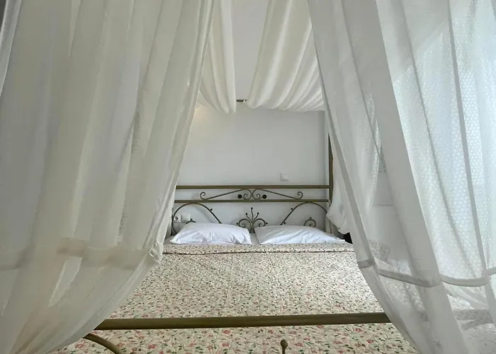 Aparthotel Nefeli Htl 2*