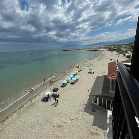 Nefeli Htl アパートホテル Paralía