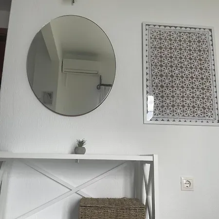 Hotel Nepheli 2*