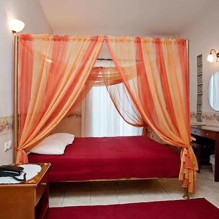 Hotel Nepheli Paralia Katerinis