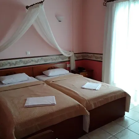 Nepheli Hotel 2*